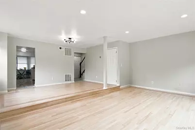 8 Manors Drive, Jericho, NY 11753 - Photo 10