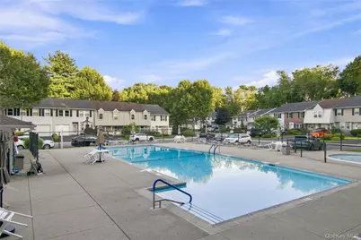 8 Manors Drive, Jericho, NY 11753 - Photo 24