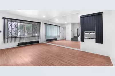 13715 170th Street, Jamaica, NY 11434 - Photo 6