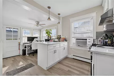 17 Shore Avenue, Bayville, NY 11709 - Photo 4