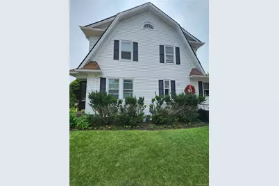 41 Prospect Place, Riverhead, NY 11901 - Photo 4
