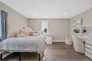 828 Strang Dr, Wantagh, NY 11793 - Photo 28