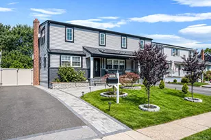 828 Strang Dr, Wantagh, NY 11793 - Photo 2