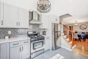 828 Strang Dr, Wantagh, NY 11793 - Photo 10