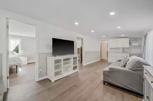 828 Strang Dr, Wantagh, NY 11793 - Photo 24