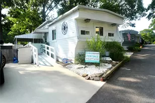 658 Sound Ave, Calverton, NY 11933 - Photo 6