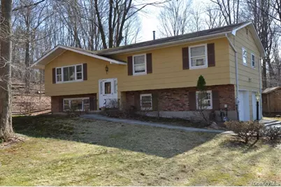 6 Kristoffersen Court, Suffern, NY 10901 - Photo 1