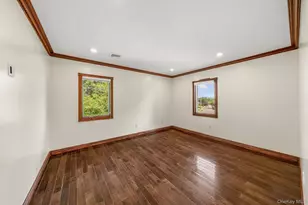 300 Ellen Pl, Jericho, NY 11753 - Photo 18