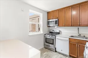 260-57 75th Ave, Glen Oaks, NY 11004 - Photo 4