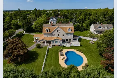 45 S Penataquit Avenue, Bay Shore, NY 11706 - Photo 12