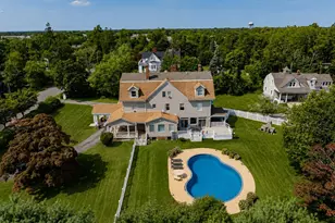 45 S Penataquit Ave, Bay Shore, NY 11706 - Photo 12