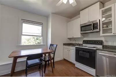 45 S Penataquit Avenue, Bay Shore, NY 11706 - Photo 38