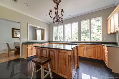 45 S Penataquit Avenue, Bay Shore, NY 11706 - Photo 20