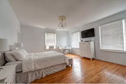 45 S Penataquit Avenue, Bay Shore, NY 11706 - Photo 28
