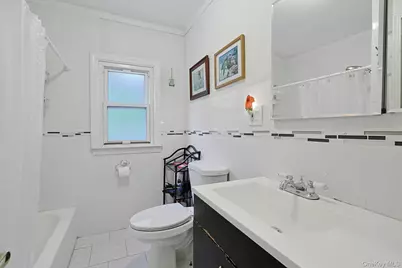 30 N Strawberry Hill Lane N, West Nyack, NY 10994 - Photo 14