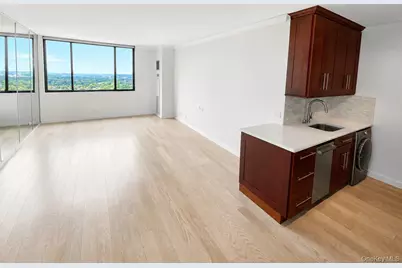 26910 Grand Central Parkway #31P, Floral Park, NY 11005 - Photo 2