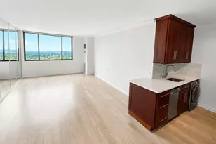 269-10 Grand Central Pkwy, Floral Park, NY 11005 - Photo 2