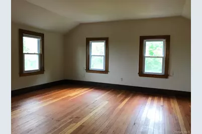 51 E Hook Cross Road, Hopewell Junction, NY 12533 - Photo 12