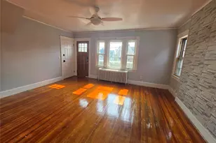 81 Waring Pl, Yonkers, NY 10703 - Photo 6