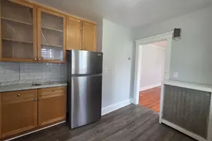 81 Waring Pl, Yonkers, NY 10703 - Photo 12