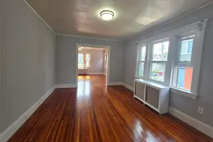 81 Waring Pl, Yonkers, NY 10703 - Photo 8