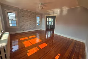 81 Waring Pl, Yonkers, NY 10703 - Photo 4
