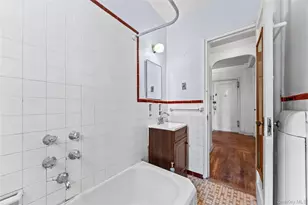 65-36 Wetherole St, Rego Park, NY 11374 - Photo 8