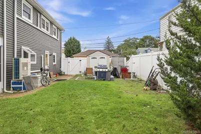131 Fir Street, Lindenhurst, NY 11757 - Photo 30