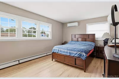 131 Fir Street, Lindenhurst, NY 11757 - Photo 14