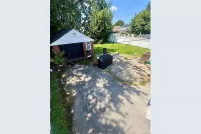 51 Jackson Avenue, Elmont, NY 11003 - Photo 10