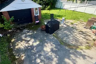 51 Jackson Ave, Elmont, NY 11003 - Photo 10