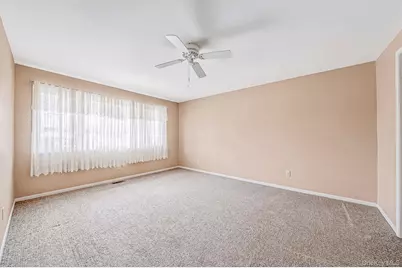 52 Manhattan Avenue, West Babylon, NY 11704 - Photo 38