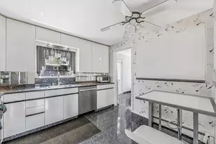 52 Manhattan Ave, West Babylon, NY 11704 - Photo 26
