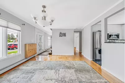 52 Manhattan Avenue, West Babylon, NY 11704 - Photo 18