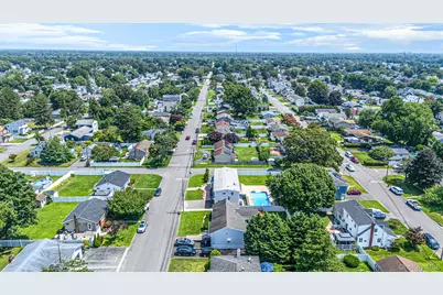 52 Manhattan Avenue, West Babylon, NY 11704 - Photo 6