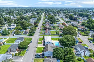 52 Manhattan Ave, West Babylon, NY 11704 - Photo 6