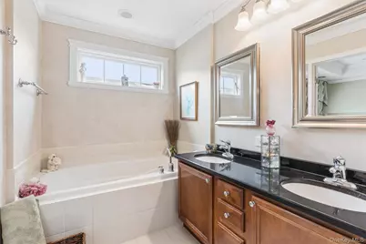 178 Southampton Drive, Massapequa, NY 11758 - Photo 22