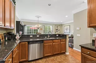 178 Southampton Dr, Massapequa, NY 11758 - Photo 12