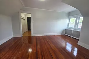 81 Waring Pl, Yonkers, NY 10703 - Photo 8