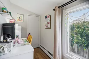 411 8th St, Bohemia, NY 11716 - Photo 26