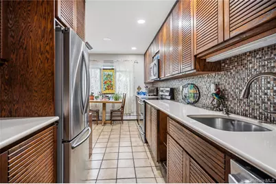 411 8th Street, Bohemia, NY 11716 - Photo 16