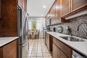 411 8th St, Bohemia, NY 11716 - Photo 16