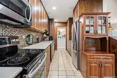 411 8th Street, Bohemia, NY 11716 - Photo 14