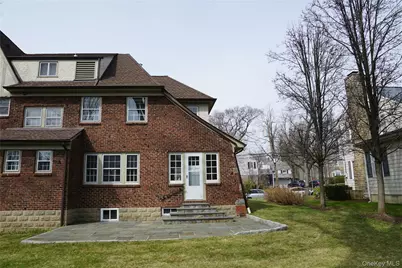 16 Bon Air Avenue, New Rochelle, NY 10804 - Photo 4