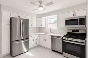 29 Avon, Hewlett, NY 11557 - Photo 6