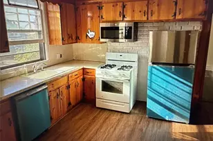 42 Vernon Ave, Rockville Centre, NY 11570 - Photo 2