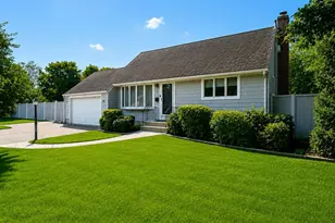 18 Lotus Rd, Bayport, NY 11705 - Photo 4