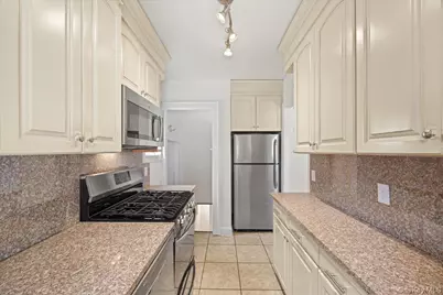 96 Capitol Avenue, Williston Park, NY 11596 - Photo 16