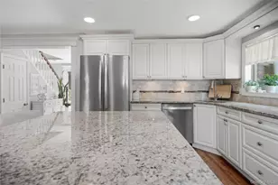 4 Acorn St, Ronkonkoma, NY 11779 - Photo 14