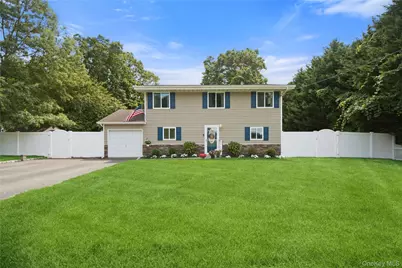 4 Acorn Street, Ronkonkoma, NY 11779 - Photo 1